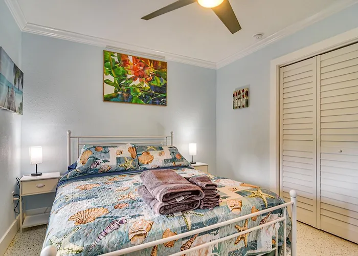 Apartment Indian Rocks Retreat, Walk To Gulf & Beaches *